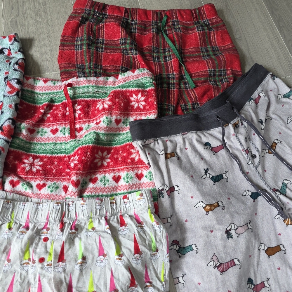 Comfy Holiday Pajama Set - Picture 7 of 8